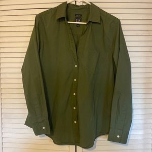 Gap’s Green Perfect Shirt